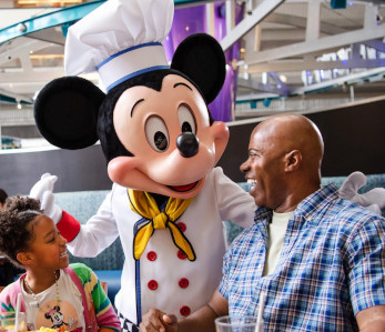 Vacation : Get a FREE Dining Plan with This Delicious Deal