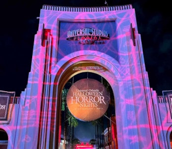 Vacation : Halloween Horror Nights Hotel & Ticket Package