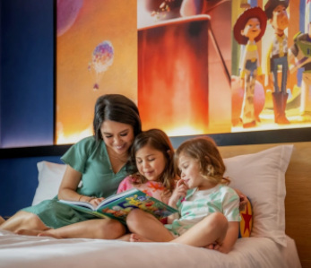 Disneyland<sup>®</sup> Resort : 2027 - Disneyland Resort Hotel Vacation Package